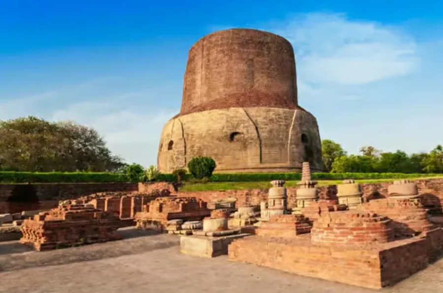 Explore Dhamek Stupa Varanasi tour 
